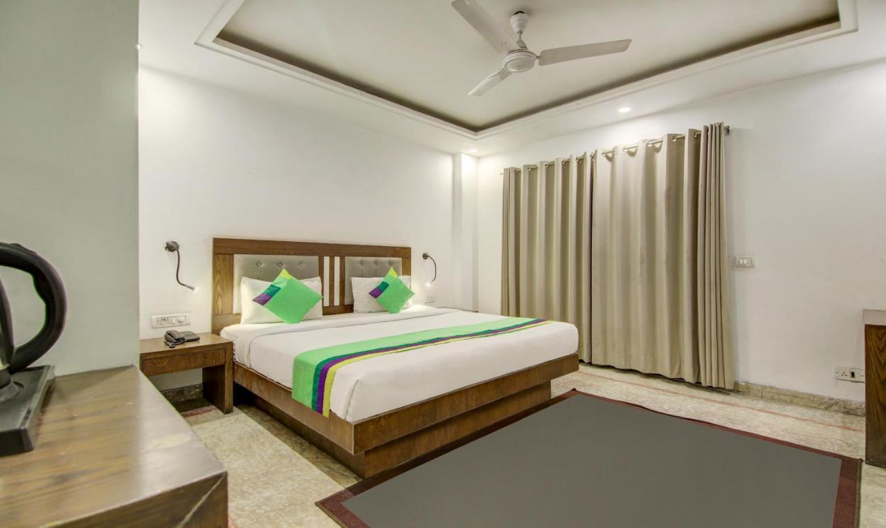 Fabhotel The Kings Plaza New Delhi Exterior photo