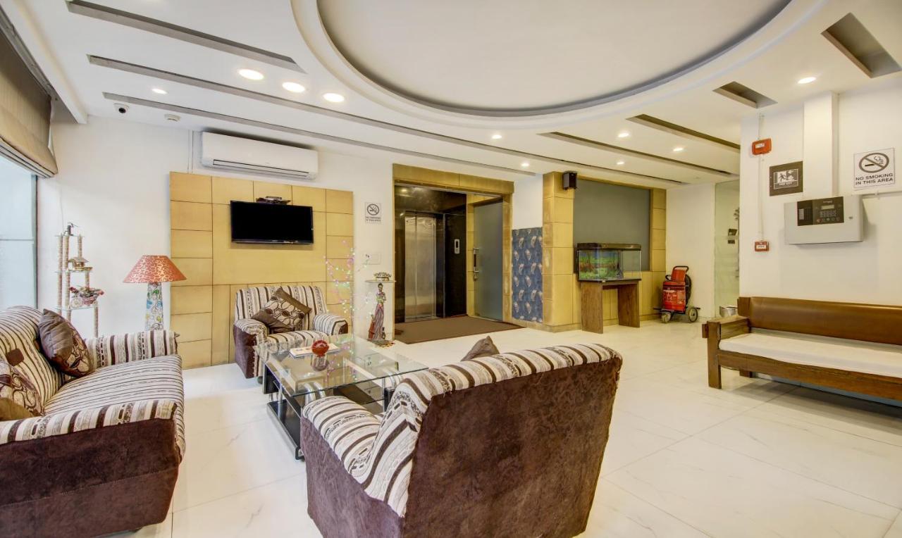 Fabhotel The Kings Plaza New Delhi Exterior photo