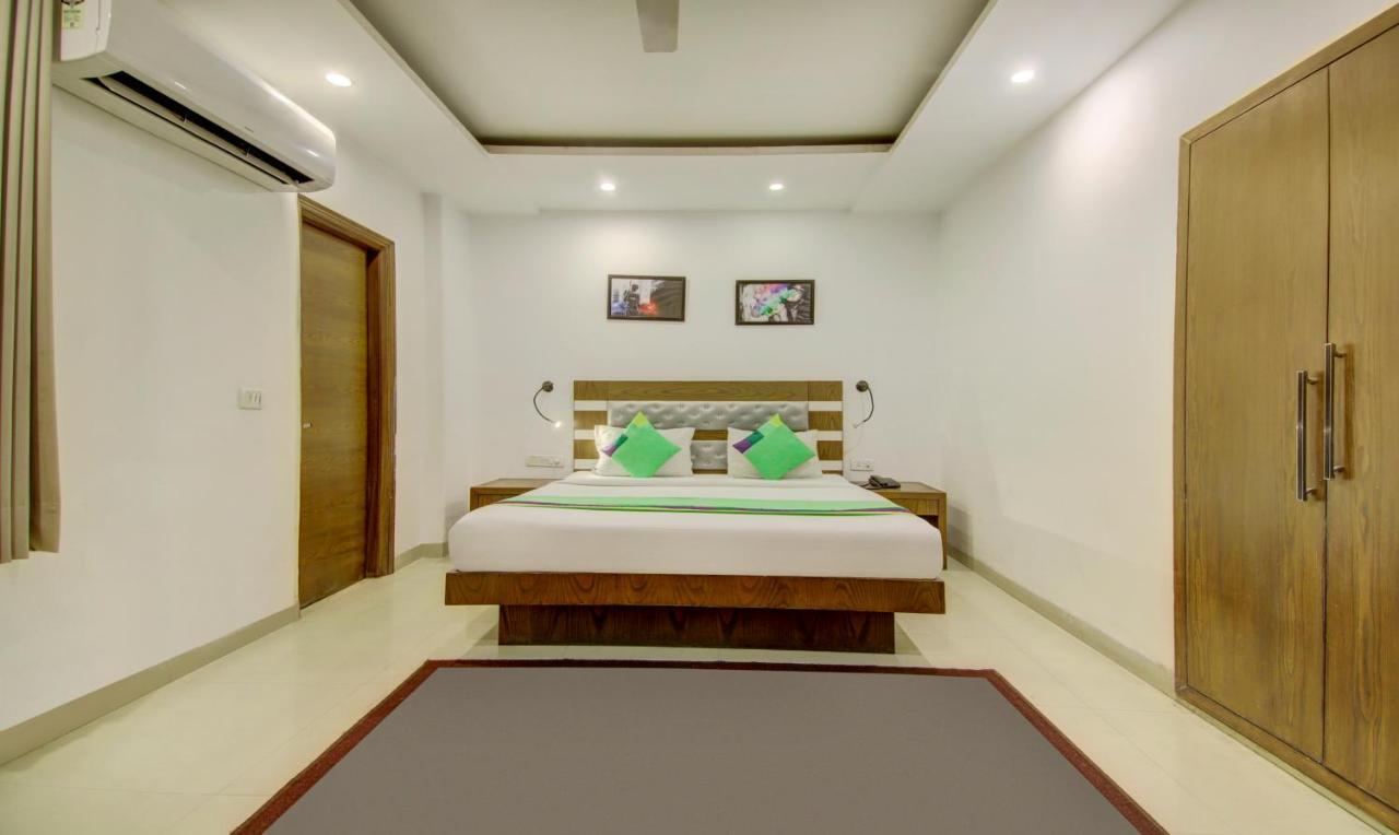 Fabhotel The Kings Plaza New Delhi Exterior photo