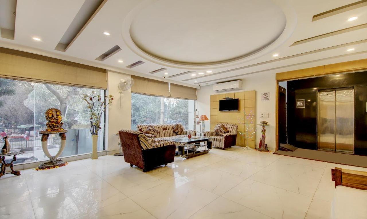 Fabhotel The Kings Plaza New Delhi Exterior photo