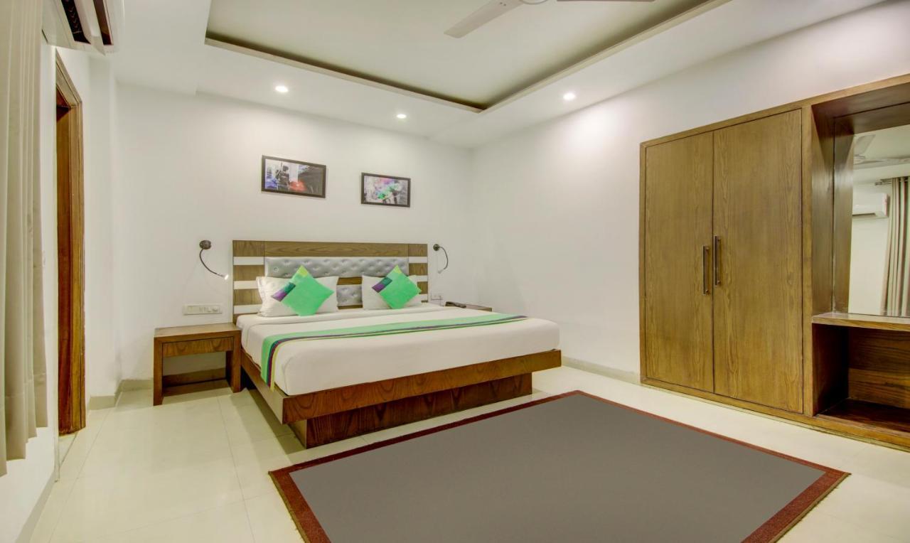 Fabhotel The Kings Plaza New Delhi Exterior photo